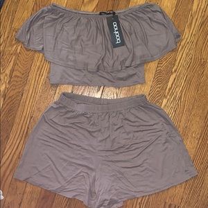 Boohoo crop and short set